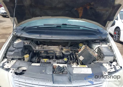 2002 Chrysler Town & Country Lxi z USA, uszkodzony, nr VIN 2C8GP54LX2R638128